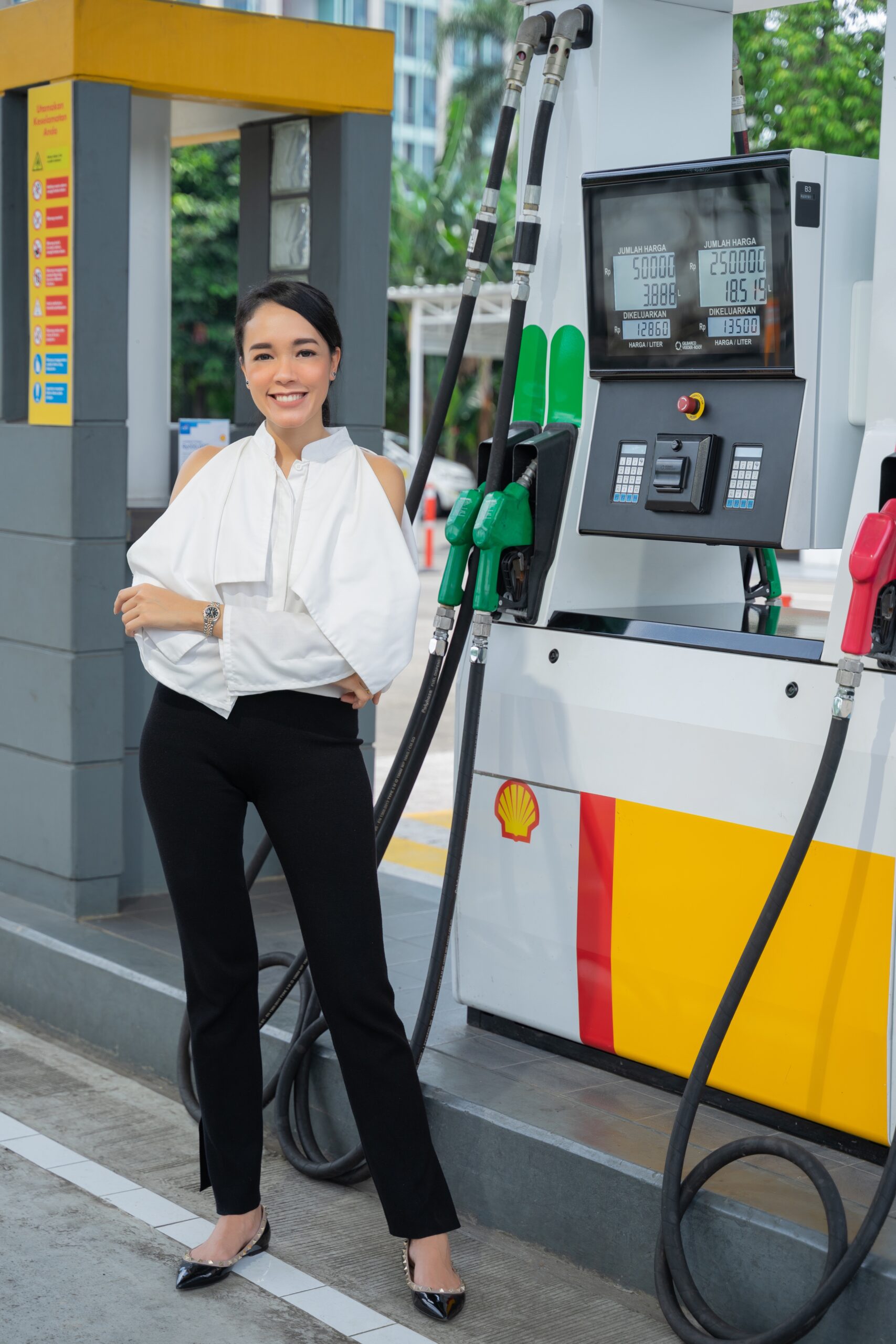 Kolaborasi Presenter Aubry Beer dan Ibu Kelola Bisnis SPBU Shell, Tiga Kali Raih Gold Dealer