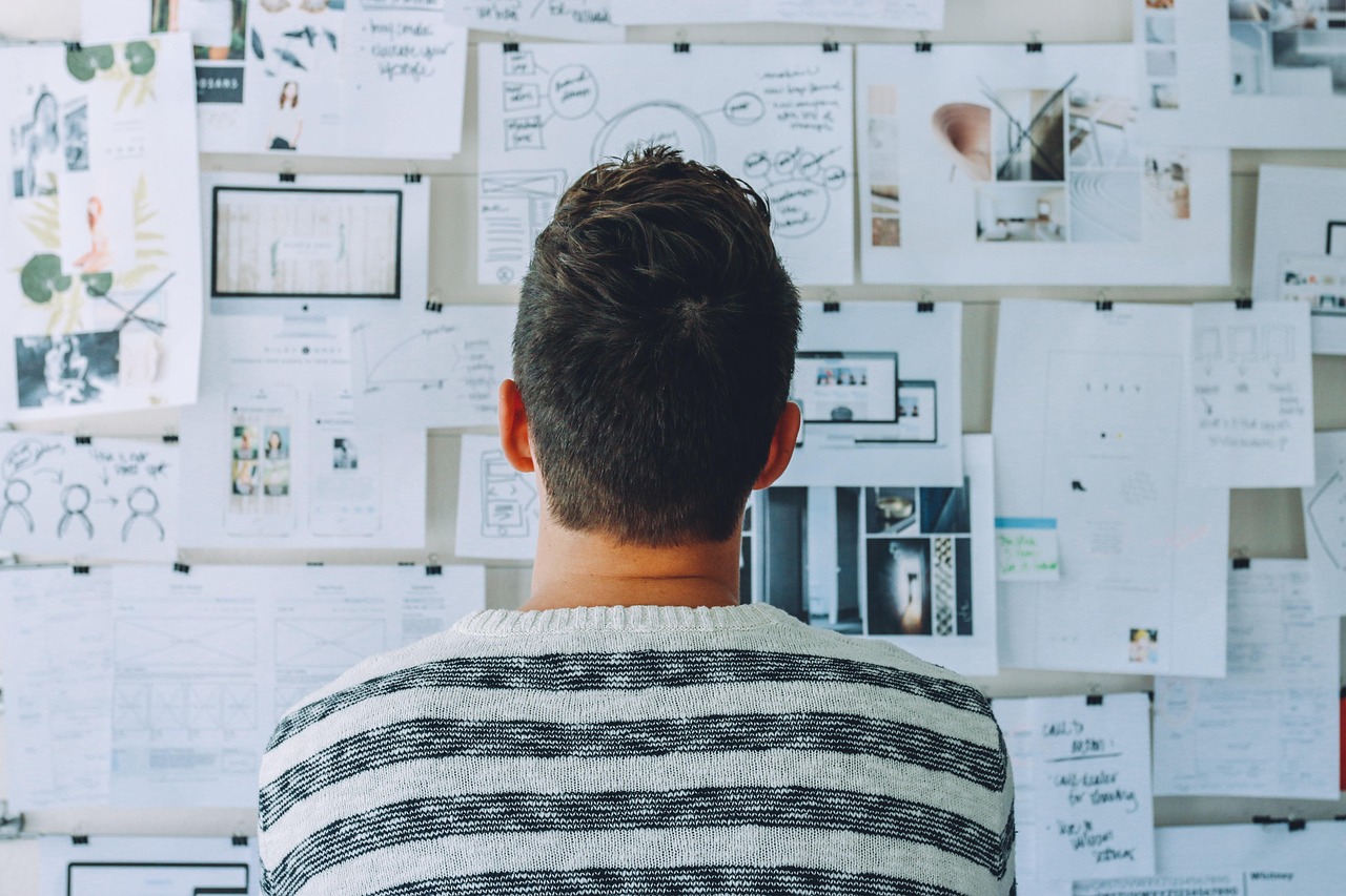 Building a Compelling Communication Strategy with Emotional Branding
